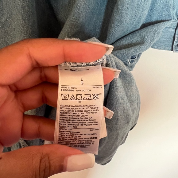 Gap Oversized Medium Wash Denim Shirt Size Large - Picture 5 of 8